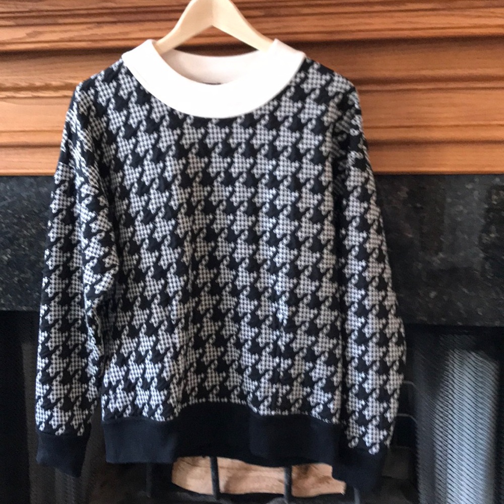 Theory sweatshirt